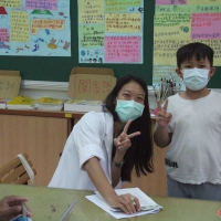 守護學童健康 台東榮院醫護團隊前進校園為學童施打新冠疫苗
