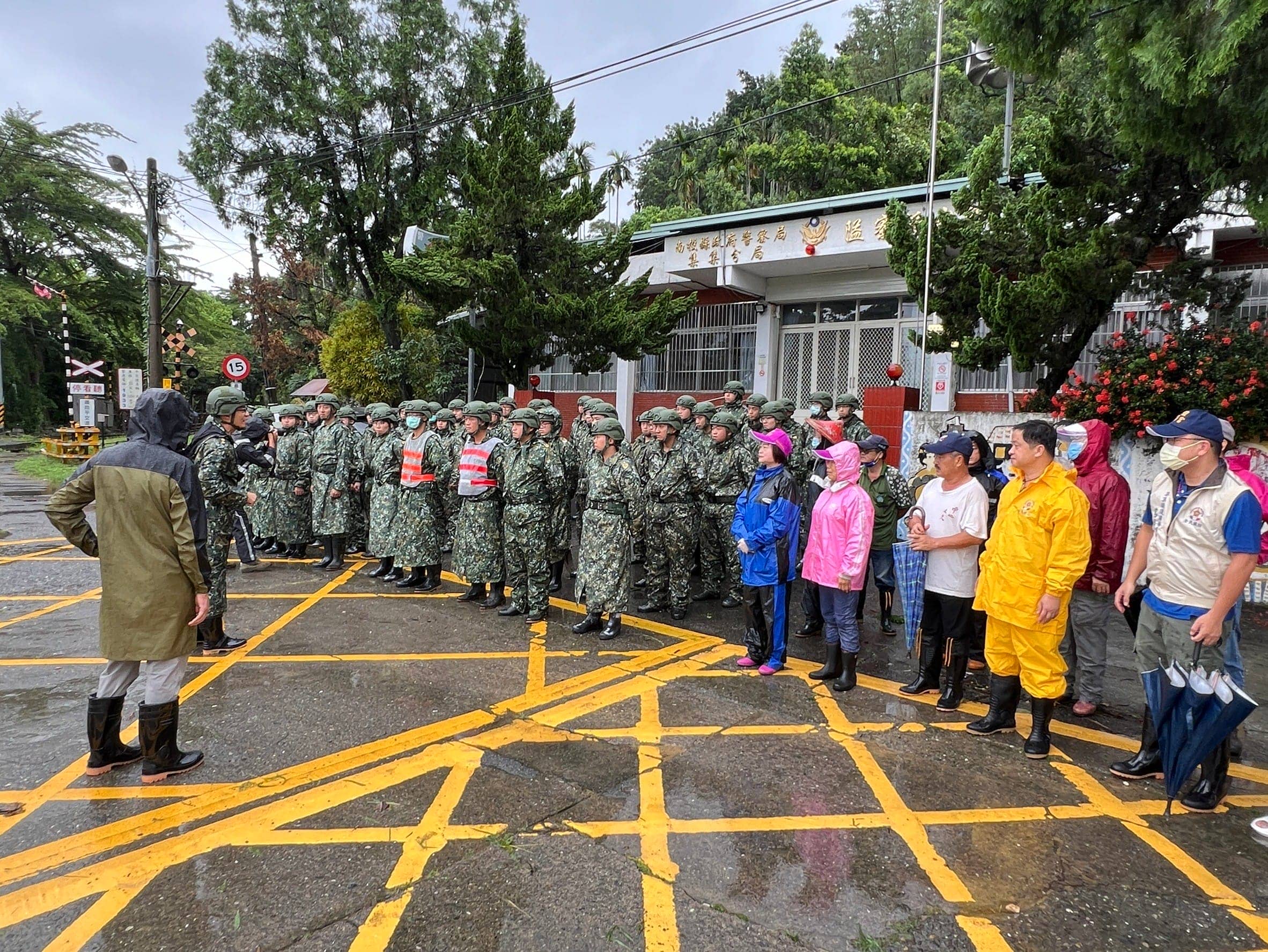 全力救災恢復市容 感謝國軍鼎力相挺