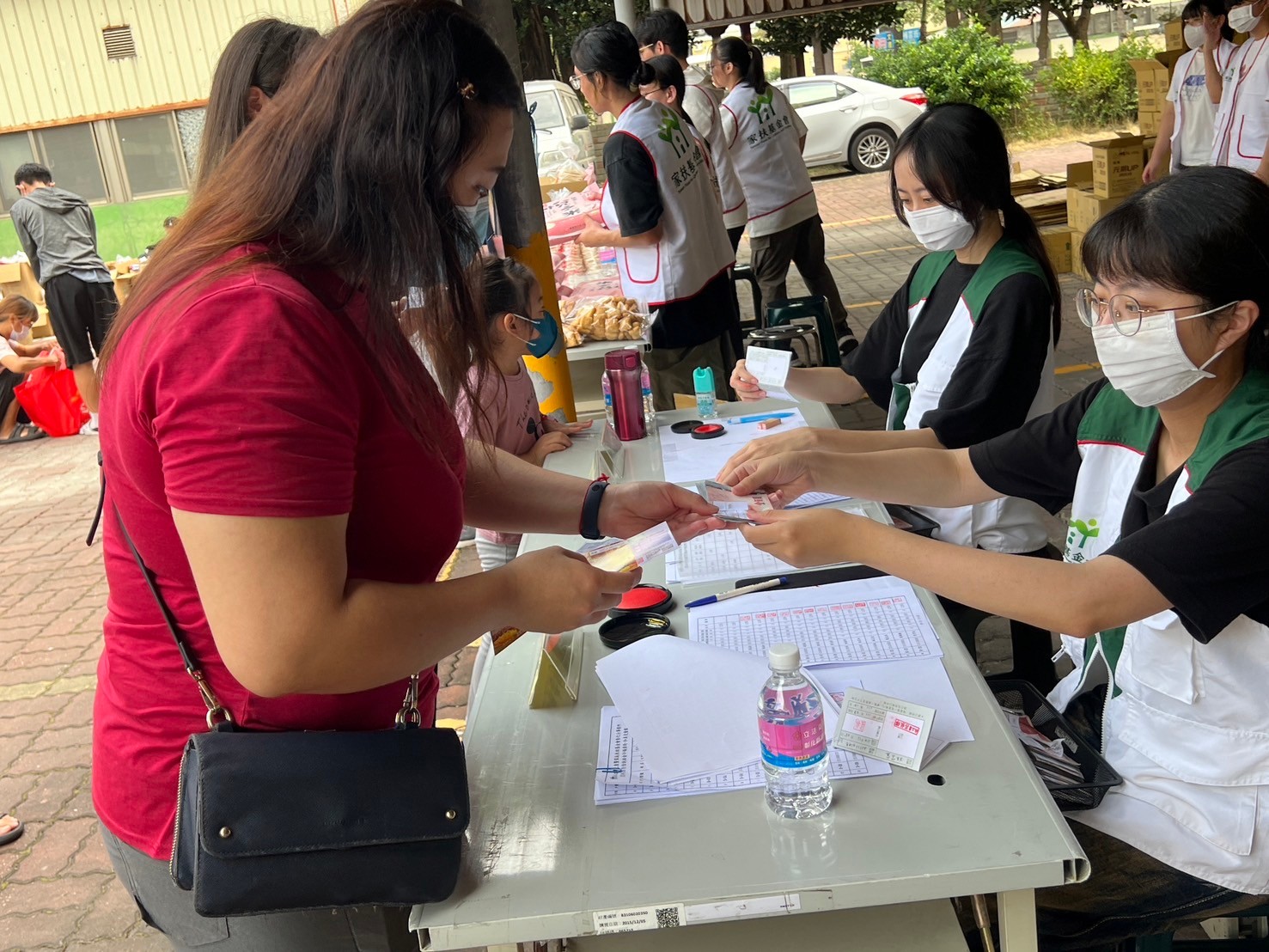 彰化家扶守護1737戶扶助家庭 現金扶助 親職健康講座 實用物資 點亮家的那盞燈