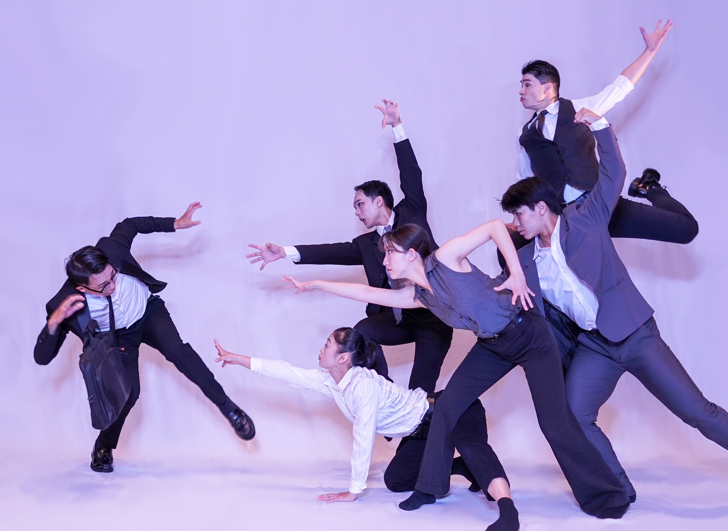 走入市民劇場!500名中市師生搶先看極至舞團新作