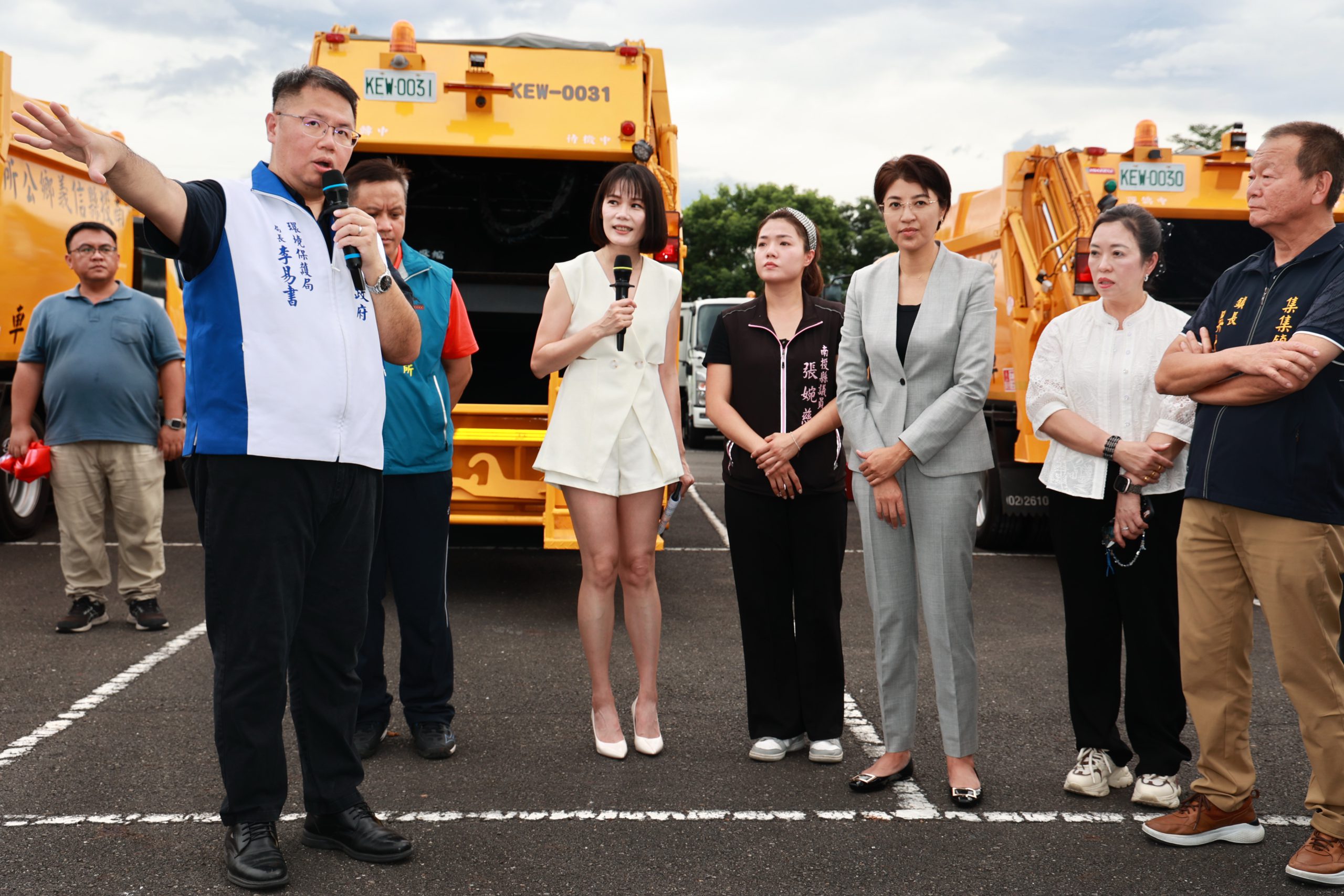 鄉鎮環保生力軍—-清運車、機具「大閱兵」