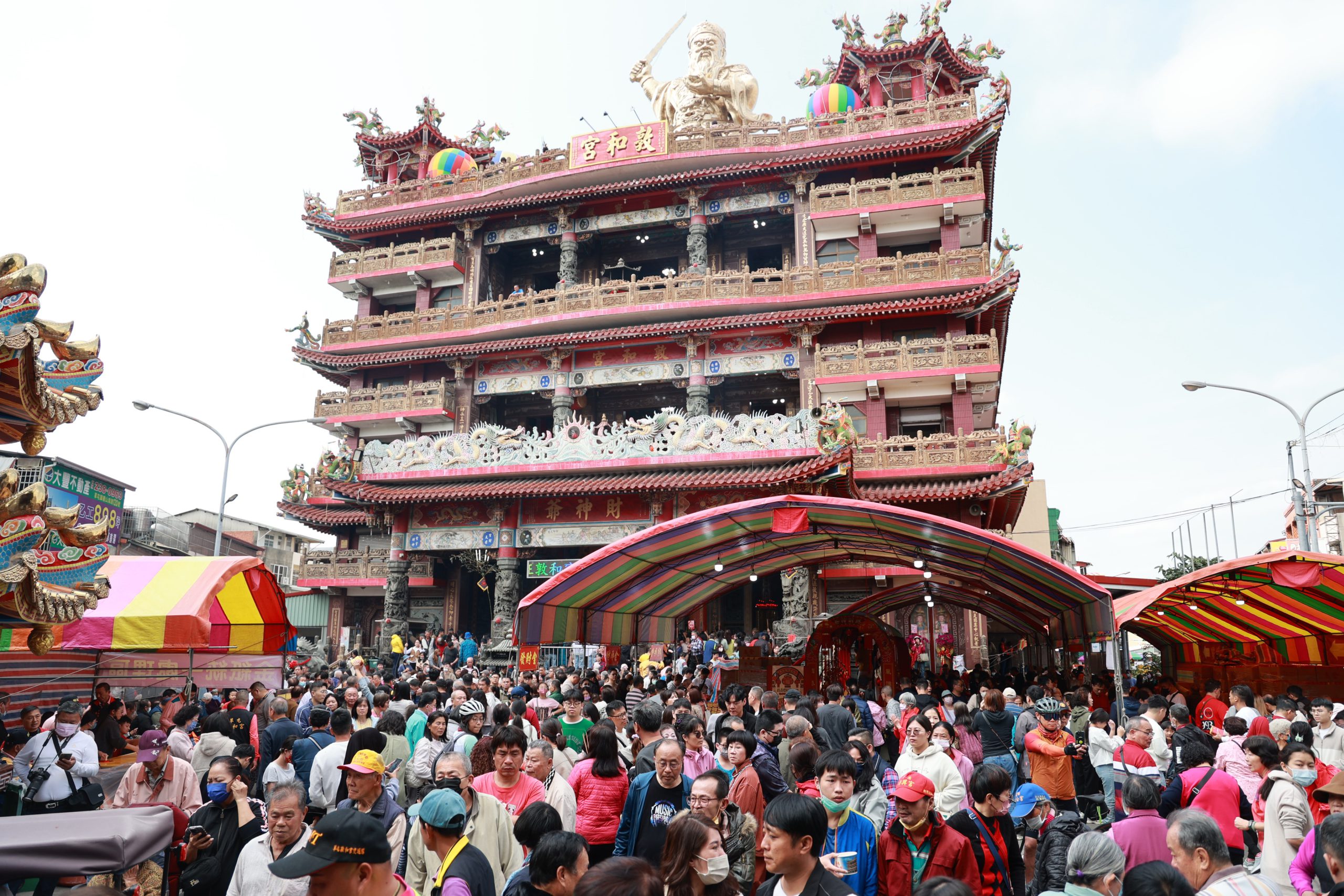 初一拜財神 草屯敦和宮人潮擠爆