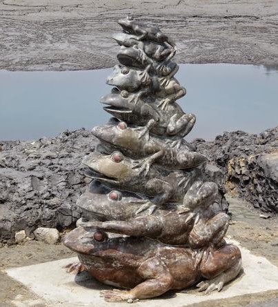 日月潭「九蛙」全都露